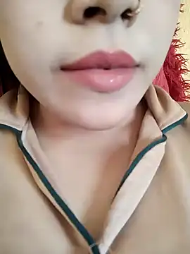 Snapshot of Anki-doll chatting on 7, 2, 2025 Anki-doll online show from 7, 2, 2025