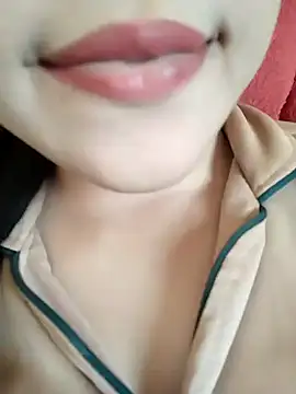 Snapshot of Anki-doll chatting on 11, 2, 2025 Anki-doll online show from 11, 2, 2025