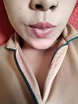Snapshot of Anki-doll chatting on 8, 3, 2025 Anki-doll online show from 8, 3, 2025