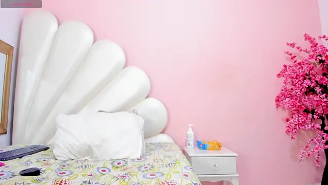 Ally Parkeer  online show from 8, 1, 2025