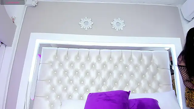 JessicaMilan online show from 24, 1, 2025