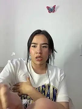 Im Valen Cute online show from 4, 1, 2025