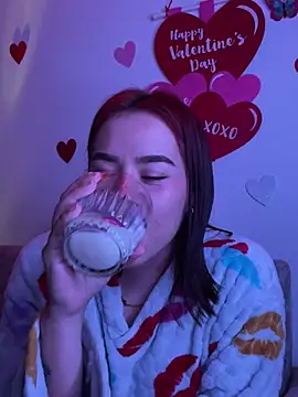 Im Valen Cute online show from 10, 2, 2025