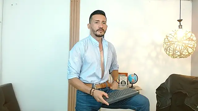 Reiko 85  online show from 30, 1, 2025