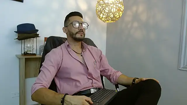 Reiko 85  online show from 27, 2, 2025