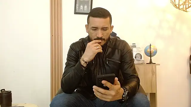 Reiko 85  online show from 30, 9, 2025