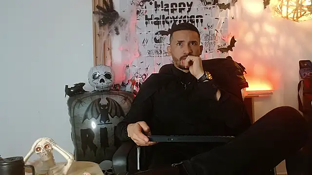 Reiko 85  online show from 24, 10, 2025