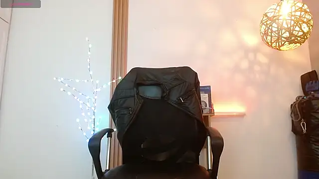 Reiko 85  online show from 16, 1, 2026