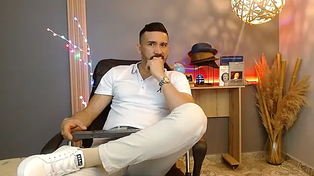 Reiko 85  online show from 10, 3, 2026