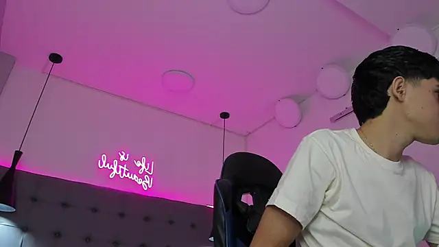 Dyla n18 online show from 4, 4, 2026