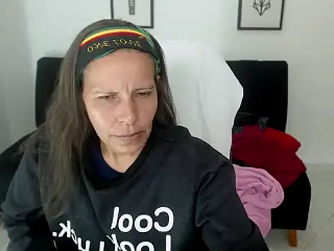 Milf karlye online show from 1, 2, 2025