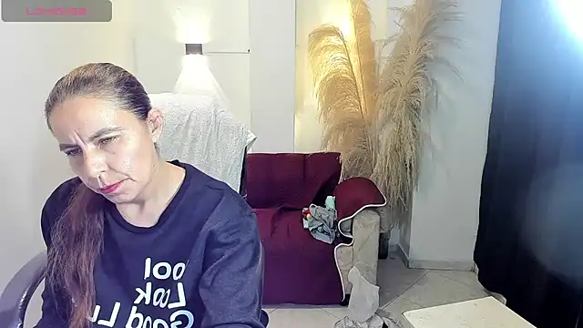Milf karlye online show from 9, 6, 2026