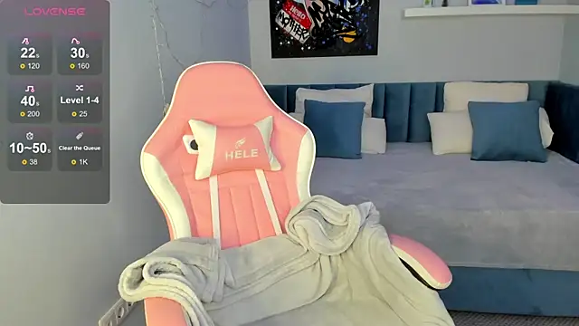 Jennifer Wadee online show from 2, 2, 2025