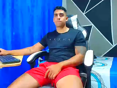 Snapshot of astrom_greyy chatting on 26, 9, 2025 astrom greyy online show from 26, 9, 2025