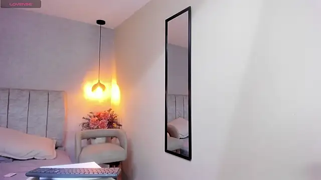 tutu milf online show from 9, 11, 2025