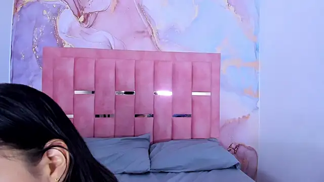 Snapshot of LizzMartin chatting on 8, 2, 2025 LizzMartin online show from 8, 2, 2025