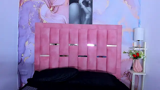 Snapshot of LizzMartin chatting on 17, 2, 2025 LizzMartin online show from 17, 2, 2025