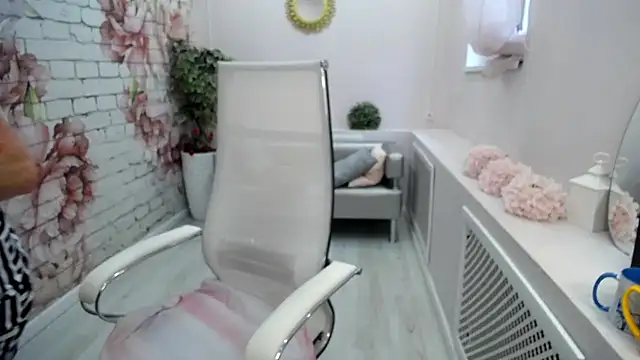 Snapshot of Cutie_Asya chatting on 14, 7, 2026 Cutie Asya online show from 14, 7, 2026