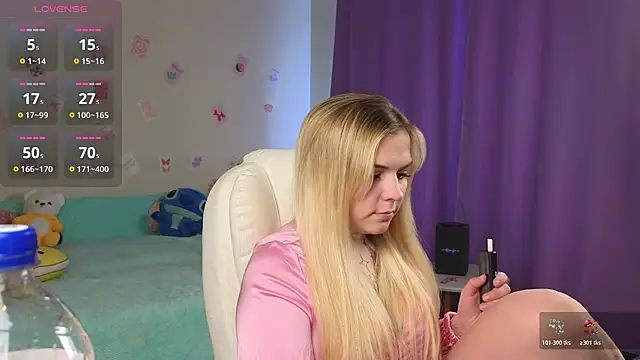 Kate Legend online show from 8, 4, 2026