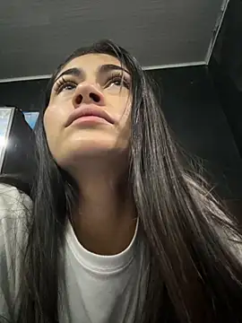 emilie xx  online show from 20, 9, 2025