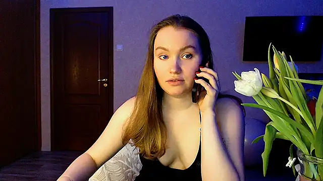 Snapshot of janeBlossom_ chatting on 11, 3, 2025 janeBlossom online show from 11, 3, 2025