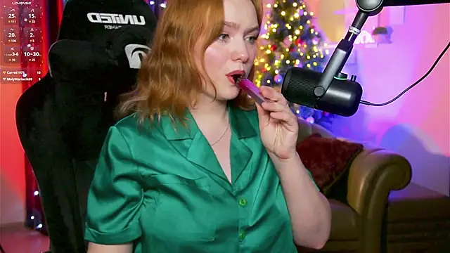 Snapshot of Kari_Lunna chatting on 21, 12, 2024 Kari Lunna online show from 21, 12, 2024