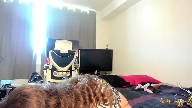 ENGLISHEMILY 69 online show from 30, 1, 2025