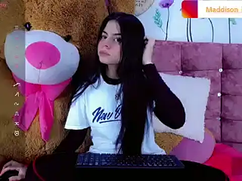 Madisson Ivanova online show from 2, 12, 2024