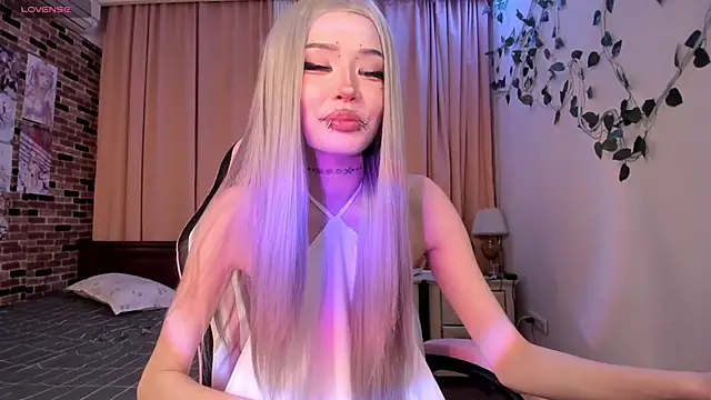 Velvetsky 1 online show from 17, 12, 2025