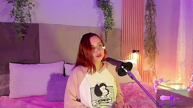 centaurigirl online show from 12, 2, 2026