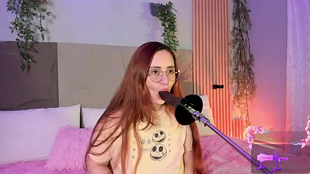 centaurigirl online show from 8, 4, 2026