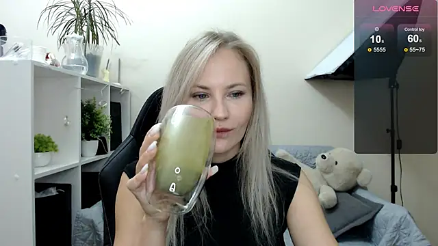 Sunny bunny6 online show from 22, 9, 2025