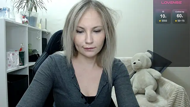 Sunny bunny6 online show from 4, 12, 2025