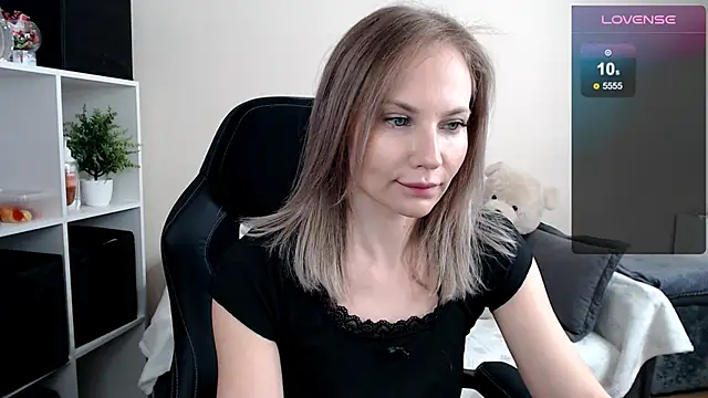 Snapshot of Sunny_bunny6 chatting on 27, 6, 2026 Sunny bunny6 online show from 27, 6, 2026