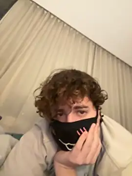 Your femboy24 online show from 24, 10, 2025