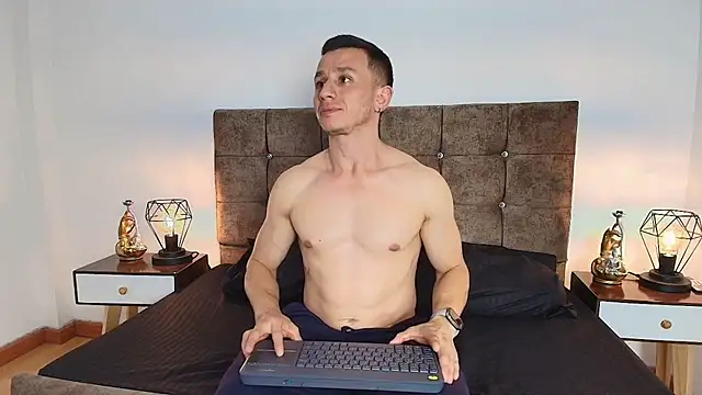 Andrewfalcon online show from 18, 1, 2025