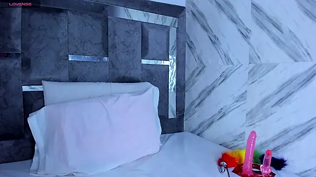 Petite amor2 online show from 23, 12, 2024