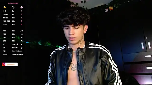 LyleBennett  online show from 19, 12, 2024