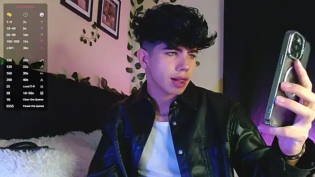 LyleBennett  online show from 22, 3, 2025