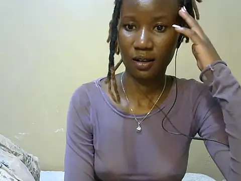 Snapshot of Pettite_creamer_1 chatting on 4, 12, 2024 Pettite creamer 1 online show from 4, 12, 2024