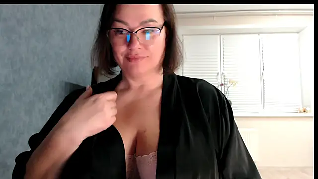 Nora Star online show from 13, 4, 2026