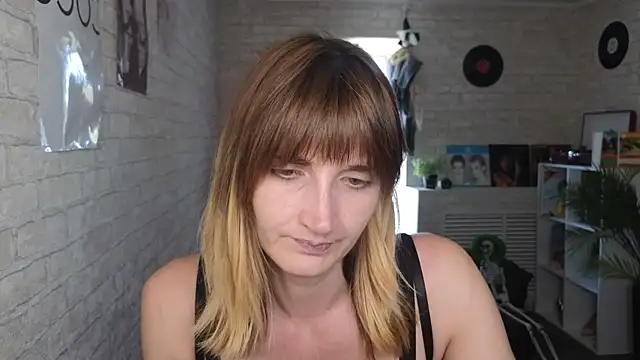 Snapshot of Nika_Kitten chatting on 5, 5, 2026 Nika Kitten online show from 5, 5, 2026