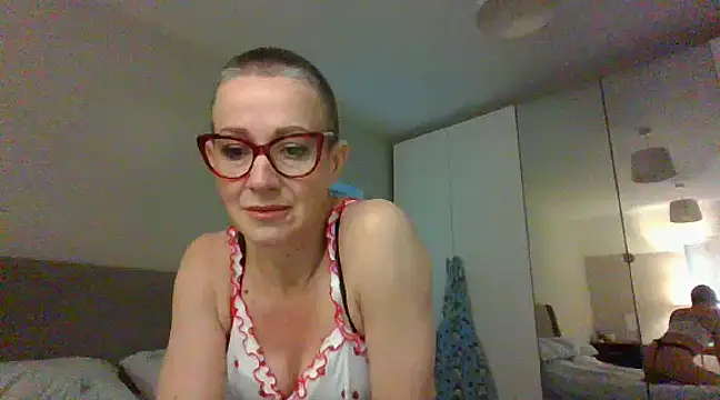 ELEGANT-ARIA36 online show from 11, 2, 2025