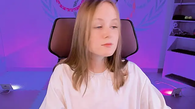 VivienLeeigh online show from 9, 1, 2025