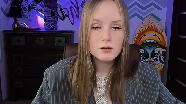 VivienLeeigh online show from 22, 2, 2025