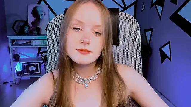 VivienLeeigh online show from 4, 10, 2025