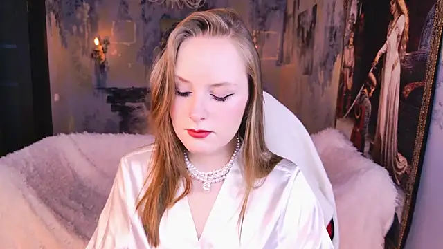 VivienLeeigh online show from 4, 4, 2026