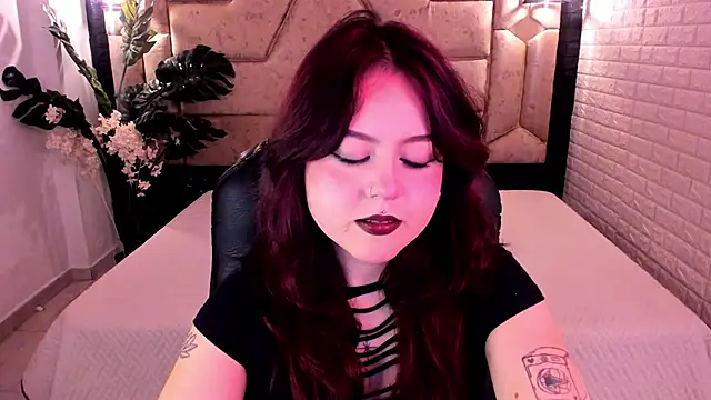 crimson tati  online show from 2, 5, 2026