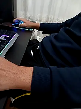 Snapshot of SertSikici022 chatting on 1, 12, 2024 SertSikici022 online show from 1, 12, 2024