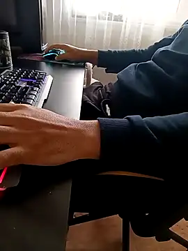 Snapshot of SertSikici022 chatting on 2, 12, 2024 SertSikici022 online show from 2, 12, 2024